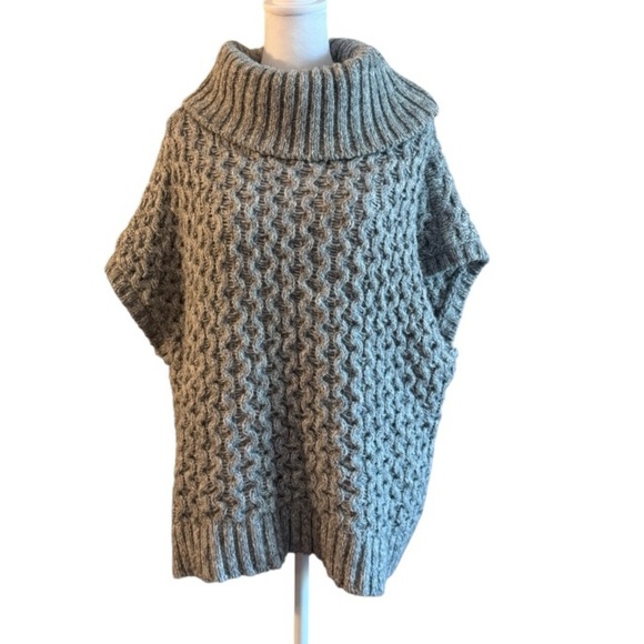 Two by Vince Camuto Gray Chunky Knit Poncho Sweater XL Cowl Neck Cozy - Picture 1 of 5